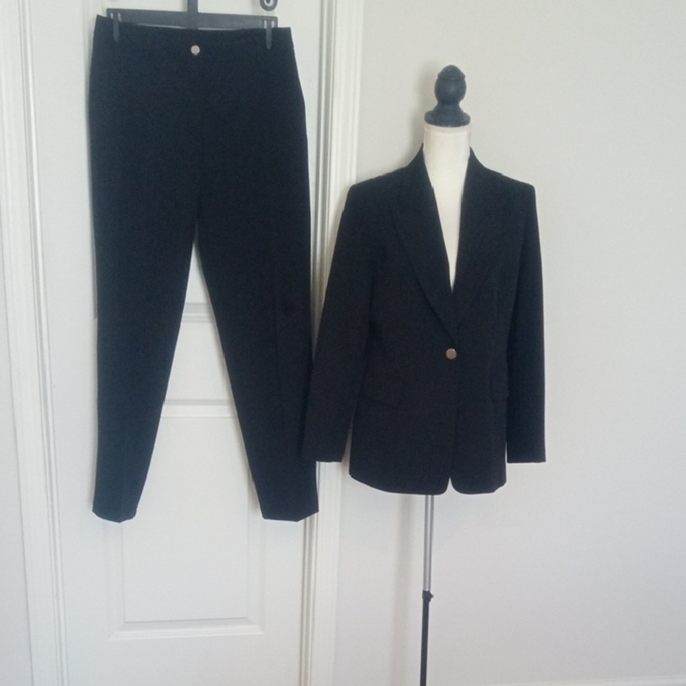 NWT F&F Black Blazer and Pants Set Fit M/L